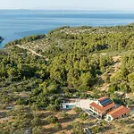 Amazing In בית נופש