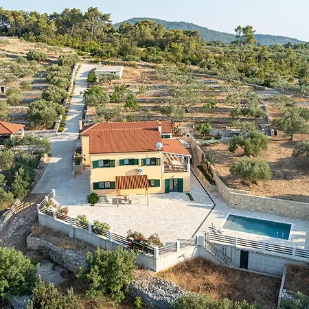 Beautiful In * Vela Luka